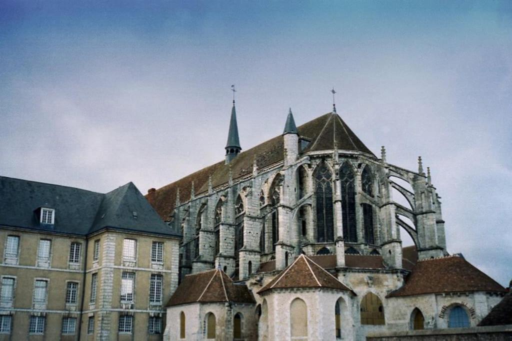 Charmant Studio A Deux Pas De La Cathedrale Chartres Eksteriør bilde